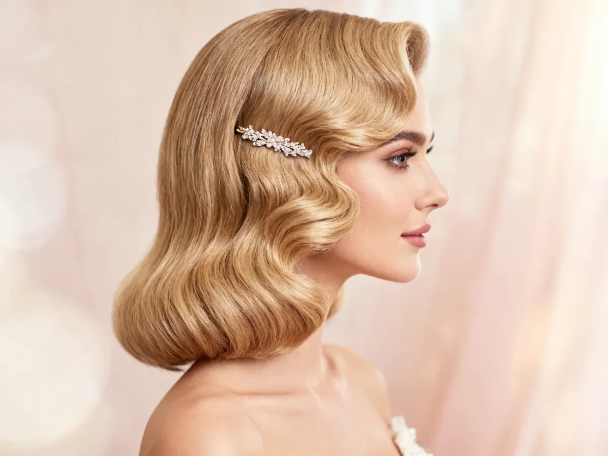 Long bob z eleganckimi falami w stylu hollywoodzkim